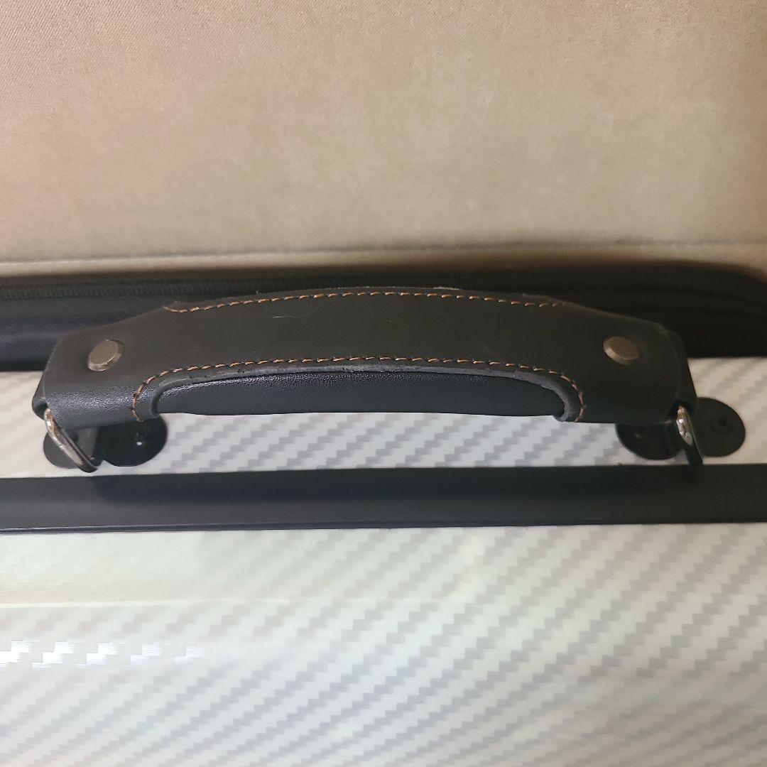 CHRISTINA バイオリンケース ホワイト カーボンファイバー　4/4