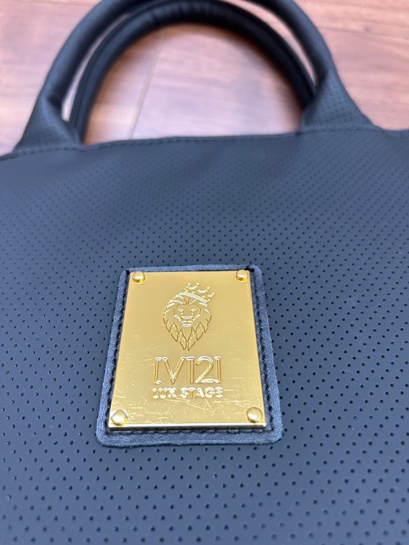 ★超美品　V12 ヴィトゥエルヴ　カートバッグ