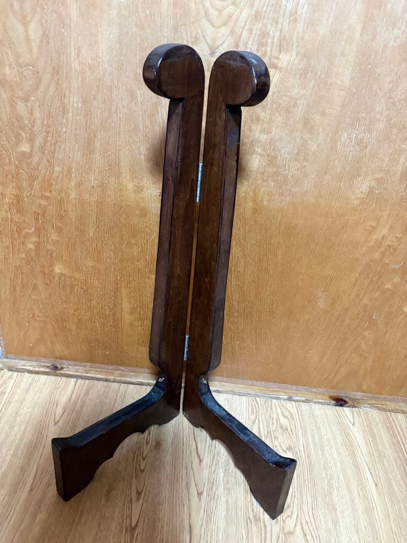 沖縄三線 本蛇皮｜約30年物｜木製スタンド付き｜現状品