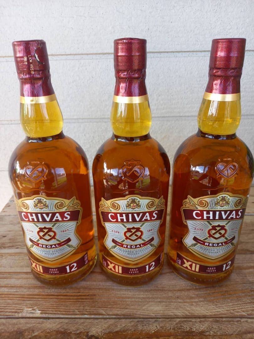 シーバスリーガル　１２年　1L　３本セット　ラベルのヤブレあり！