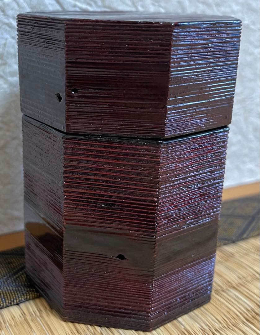 ホットスルー　茶道具 棗　国宝・待庵古材 溜塗八角茶器