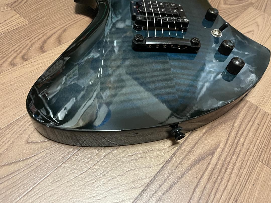 B.C.RICH モッキンバード ギター シースルーブラックサンバースト　虎目