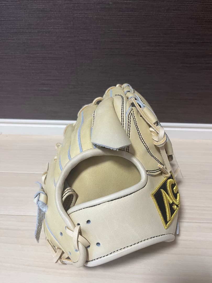 大幅値下げしました　未使用品　AG 特殊重心グローブ　投手特化　日本製