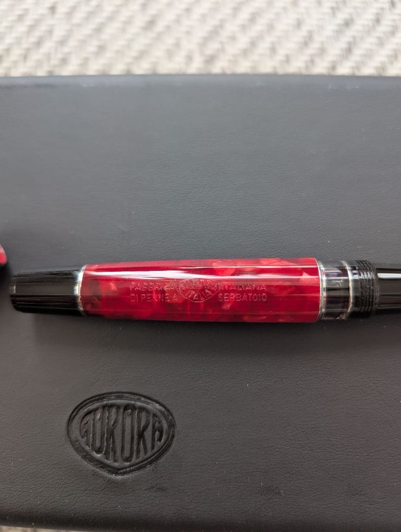 【美品】アウロラ AURORA OPTIMA 14K F字 BOX、ペン入れ付き