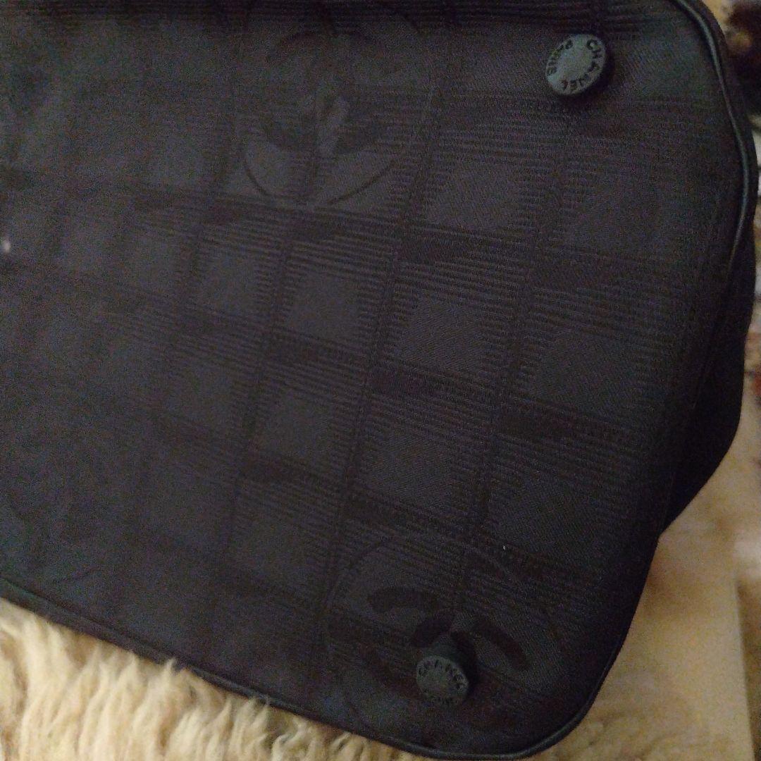 CHANEL 黒 キャリーバッグ犬