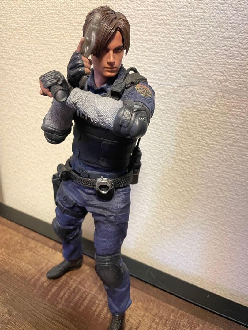 レオン・S・ケネディ フィギュア バイオハザードRE2 コレクターズエディション