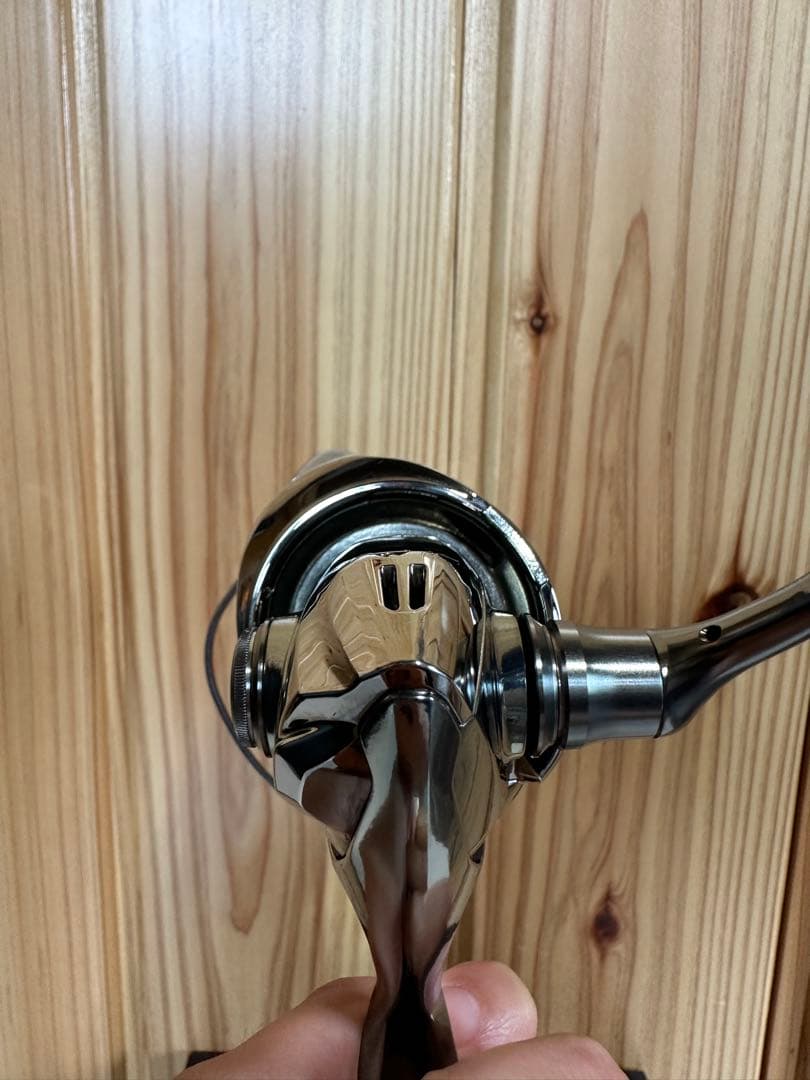 シマノ　リール　18ステラ c2000shg