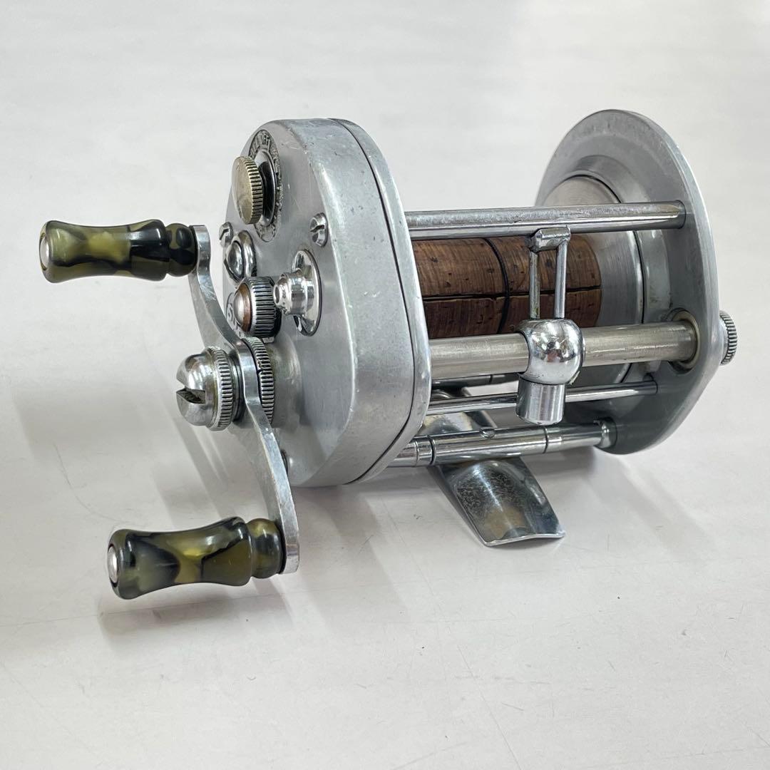 1940年 PFLUEGER SUPREME 1573 ダイレクトリール