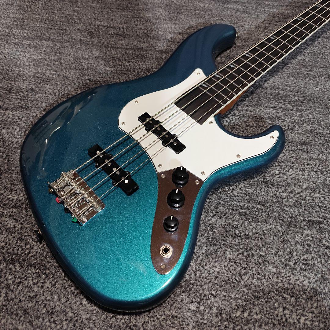 Ryoga VAL-BASS Ocean TurquoiseBlueエレキベース