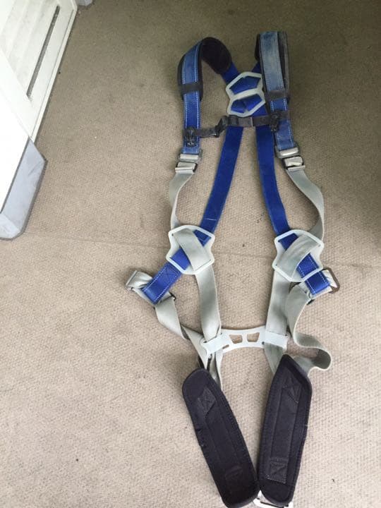 規格前のフルハーネス