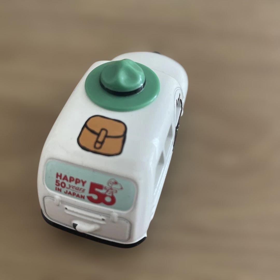 PEANUTS 50周年記念　トミカ　スヌーピー　SNOOPY 車　TOMICA