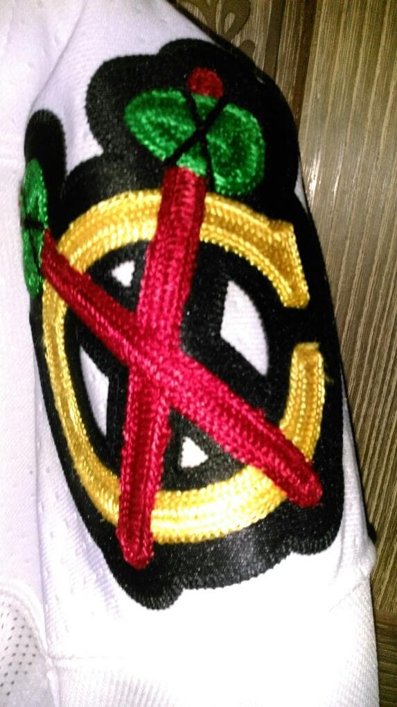 シカゴブラックホークス　オーセンティック白ジャージ