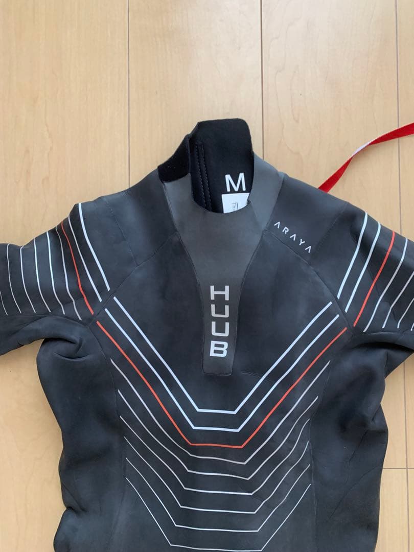【美品】HUUB ARAYAウェットスーツ（メンズ） 定価から26%お値引き