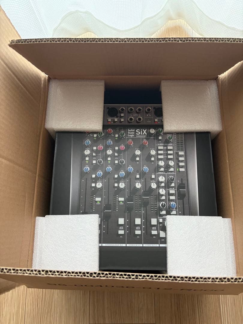 Solid State Logic SIX アナログミキサー　付属品一色