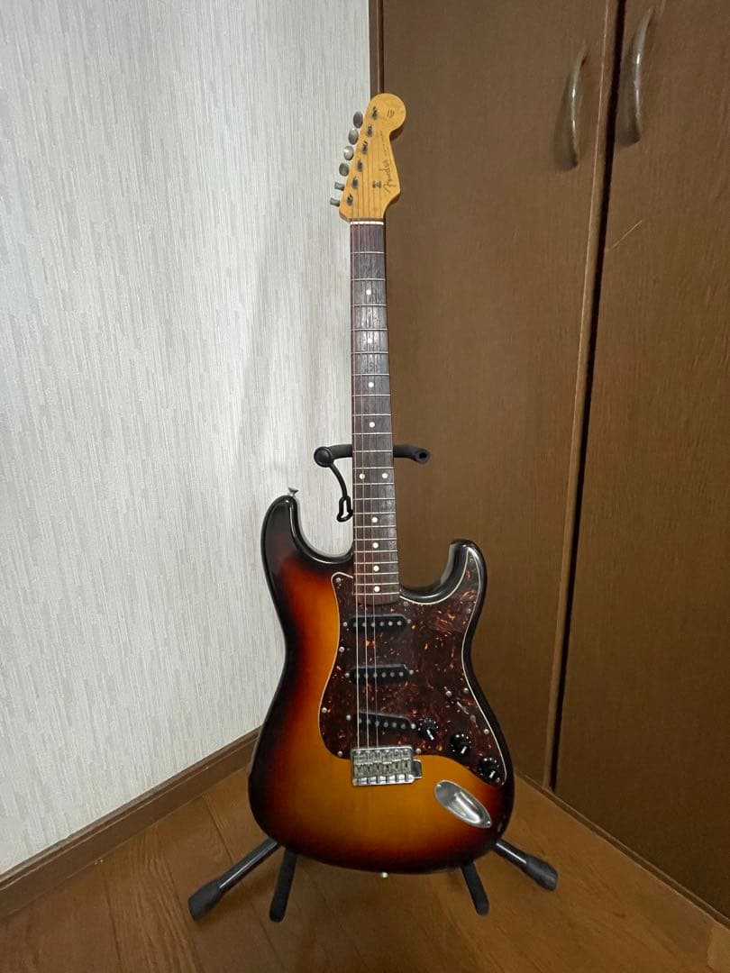Fender ストラトキャスター エレキギター　Fender Japan