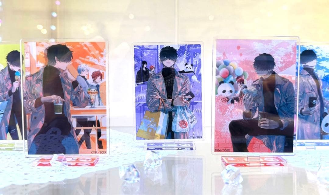 休日のわるものさん　アクリルスタンド　アカツキレッド　ヨイヤミブラック　ルーニー