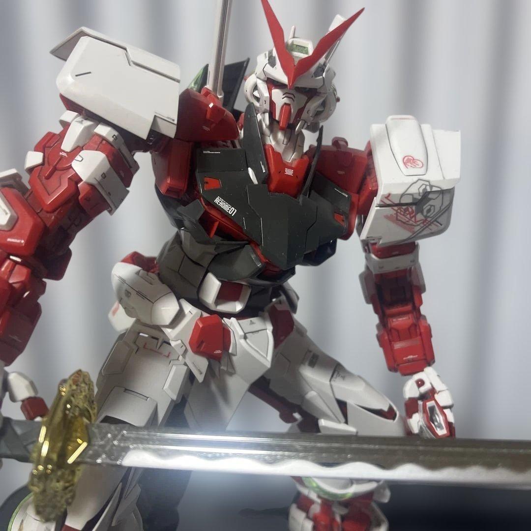 【癒し】PGガンダムアストレイ レッドフレームの組み立て済みジャンク品の出品です