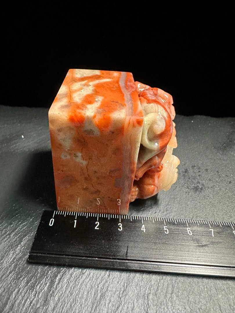 61 大印面瑞獣高級ラオス石　手彫り　篆刻　書道　印材　落款　遊印　雅号印　箱付