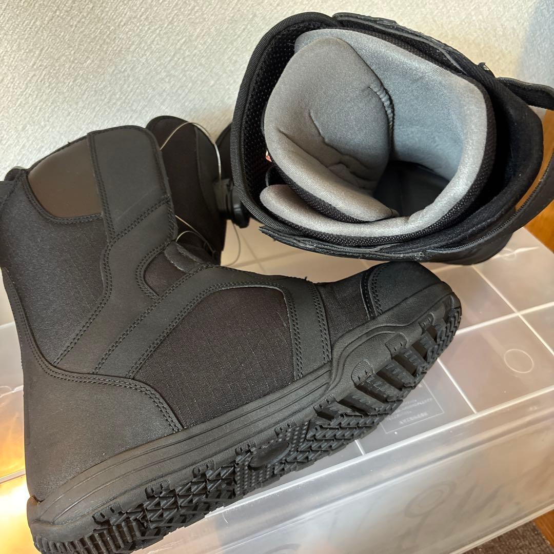 スノーボードブーツ ボアシステム