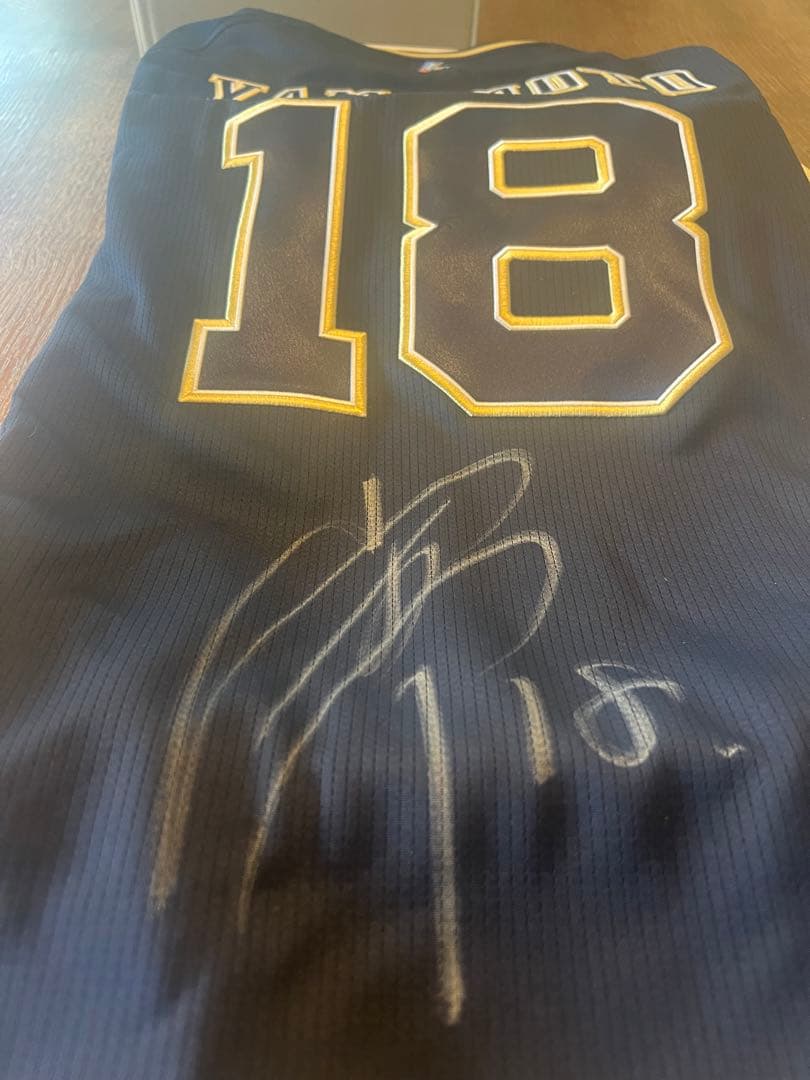 ワールドS MVP オリックス　ドジャース　山本由伸　直筆サイン　ユニフォーム