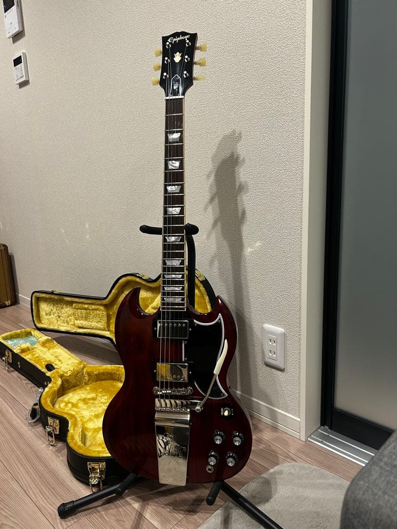 ギター Epiphone by Gibson 64 SG Maestro Vibrola
