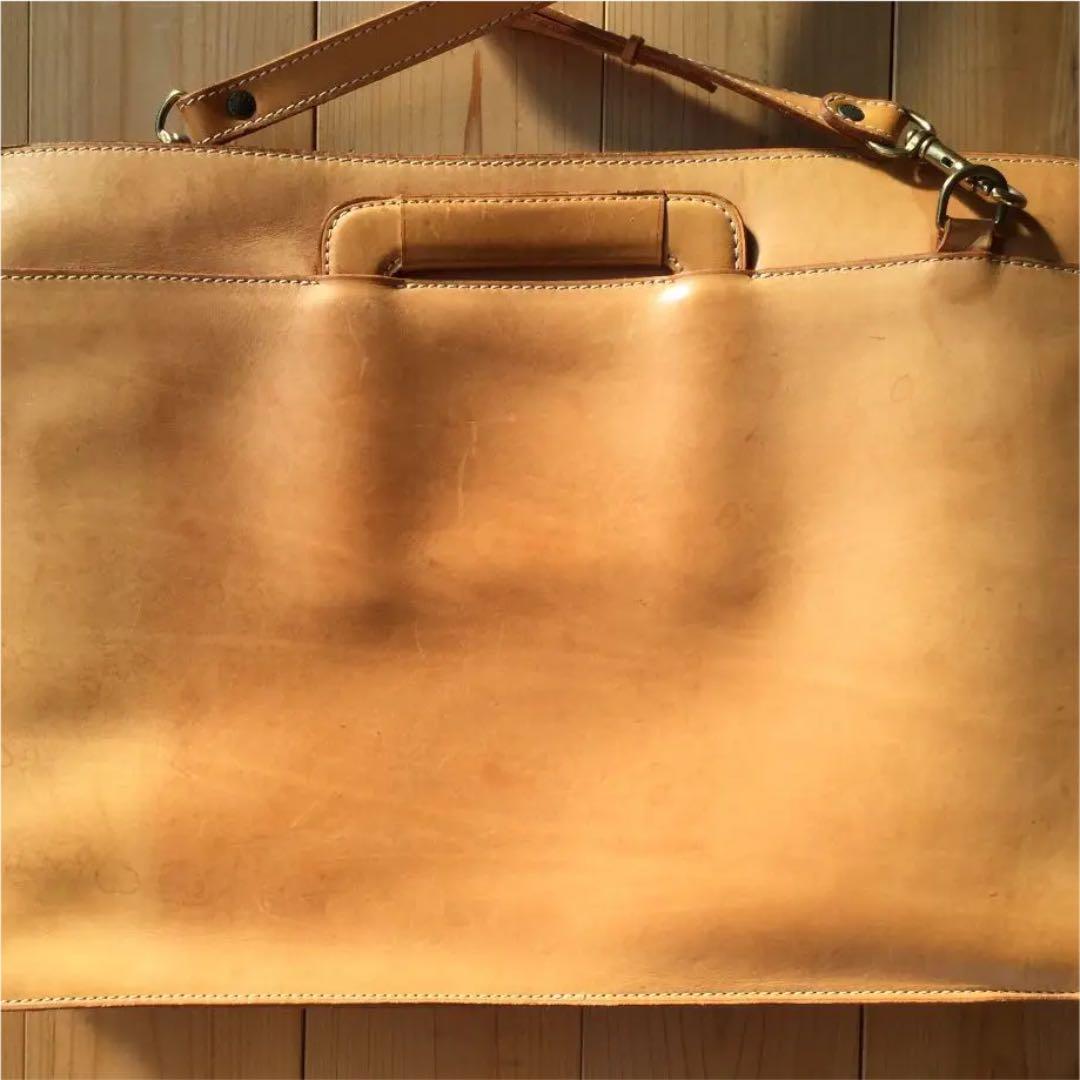 BREEネイチャーシリーズ牛ヌメ革ショルダーバッグ