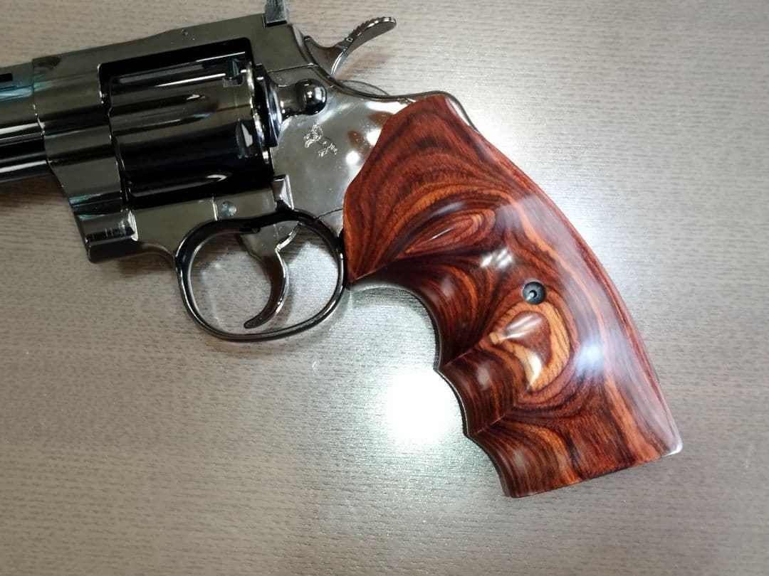 タナカ　コルトパイソン 357マグナム 6インチ　（ ミッドナイトブルー）