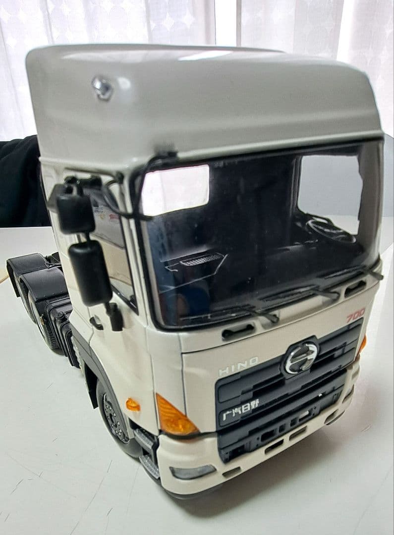 日野HINO 700系列 トラック ミニカー　24分の1スケール