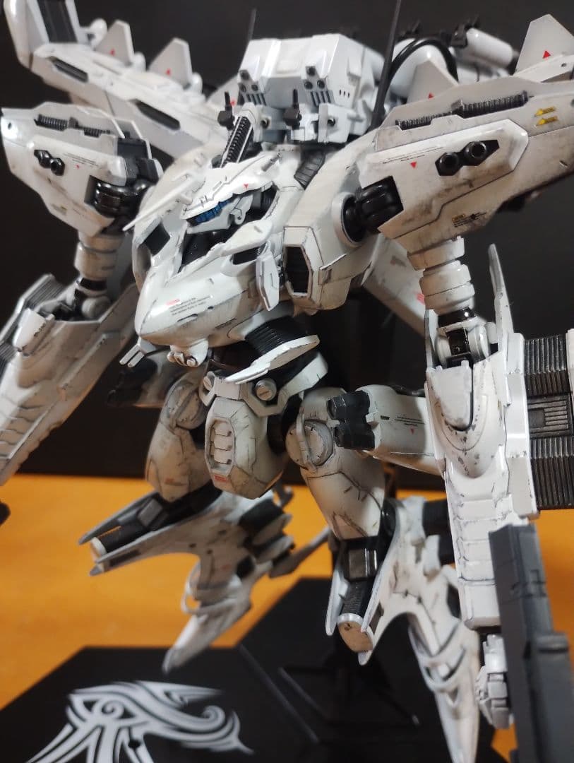 アーマードコア　ホワイト・グリント & V.O.B【全塗装完成品】