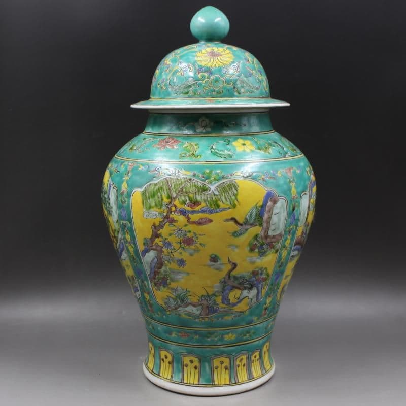緑地パステル人物松鶴将軍缶 景徳鎮 陶磁器 装飾品 現代工芸品 美術品 置物