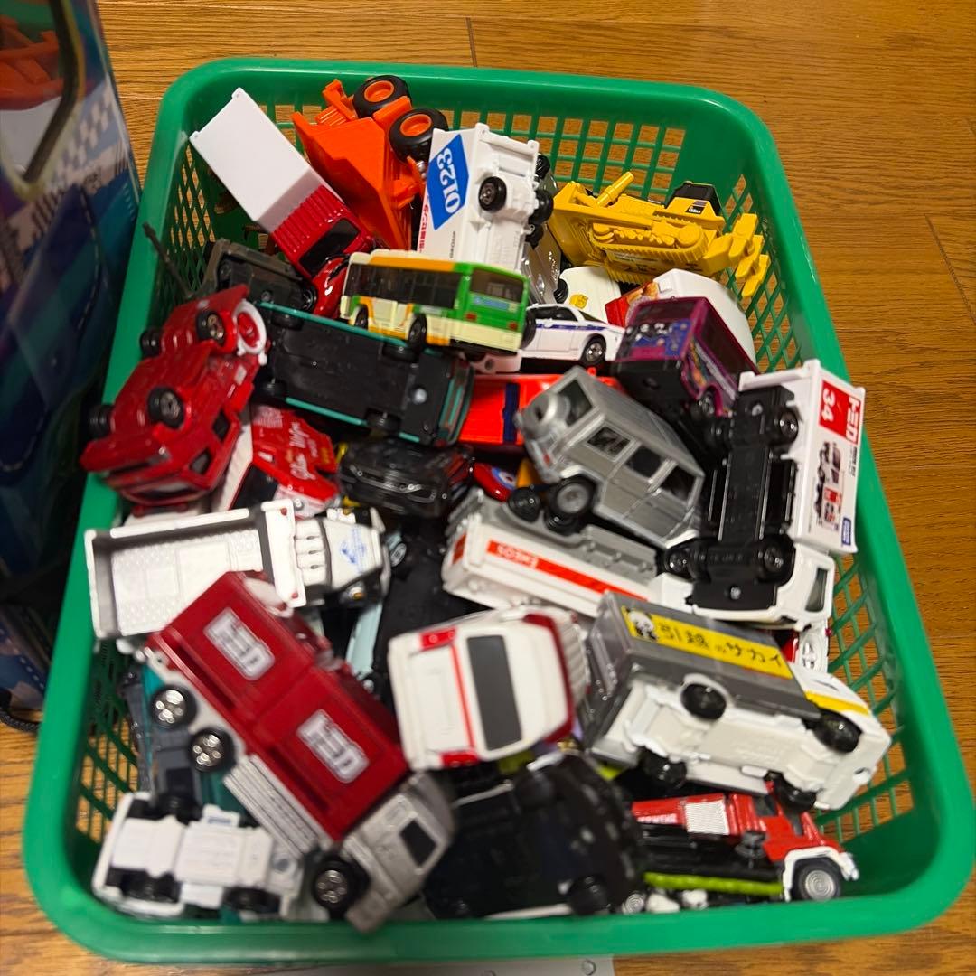 トミカ　乗り物おもちゃ　まとめ売り