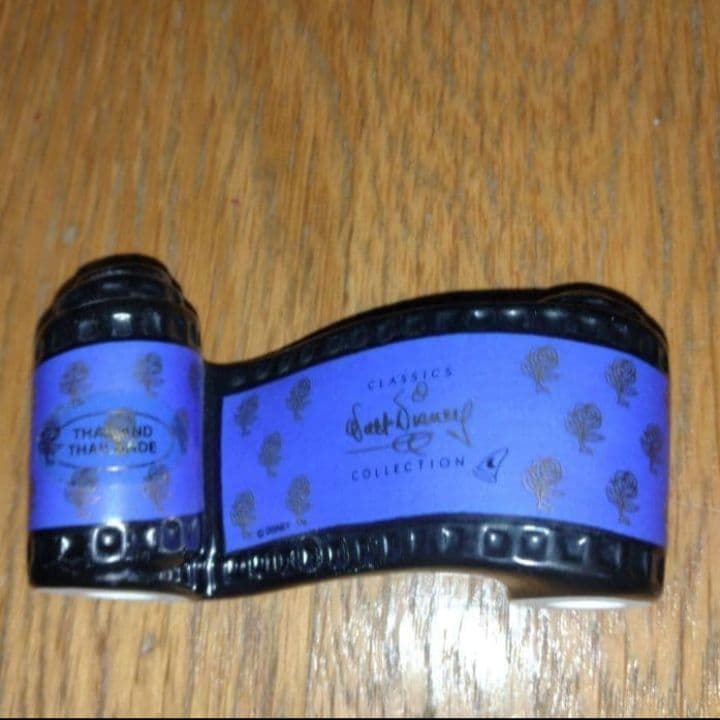 ディズニー　美女と野獣　ベルと羊　フィギュア