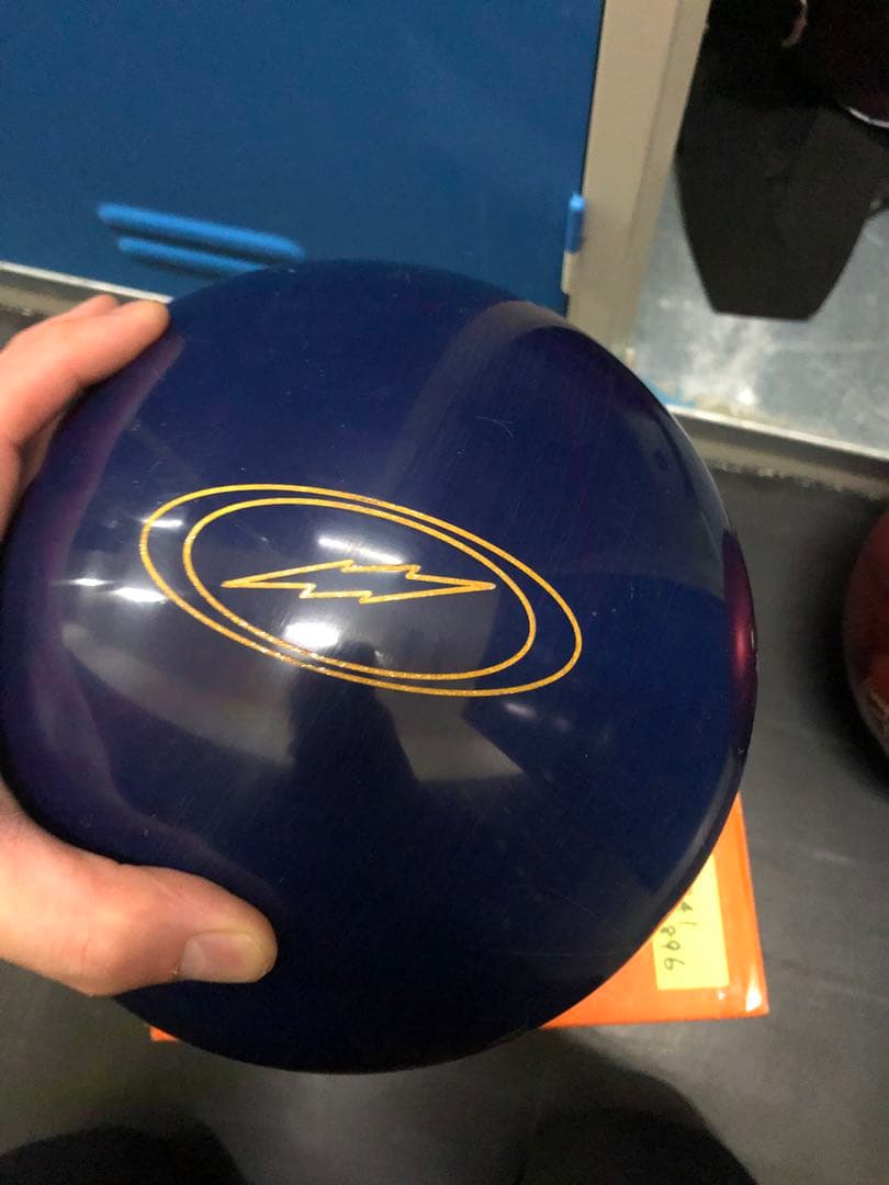 ボウリングボール THE CODE storm ストーム