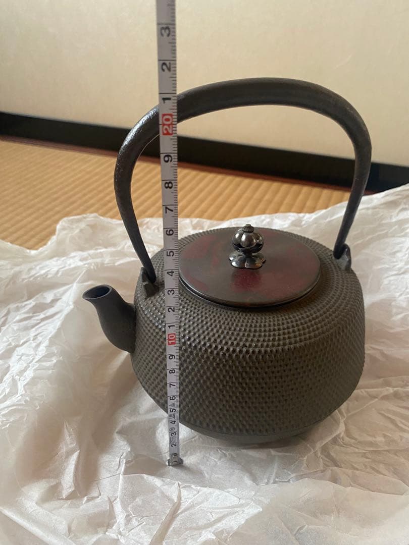 総アラレ　肩衝　鉄瓶