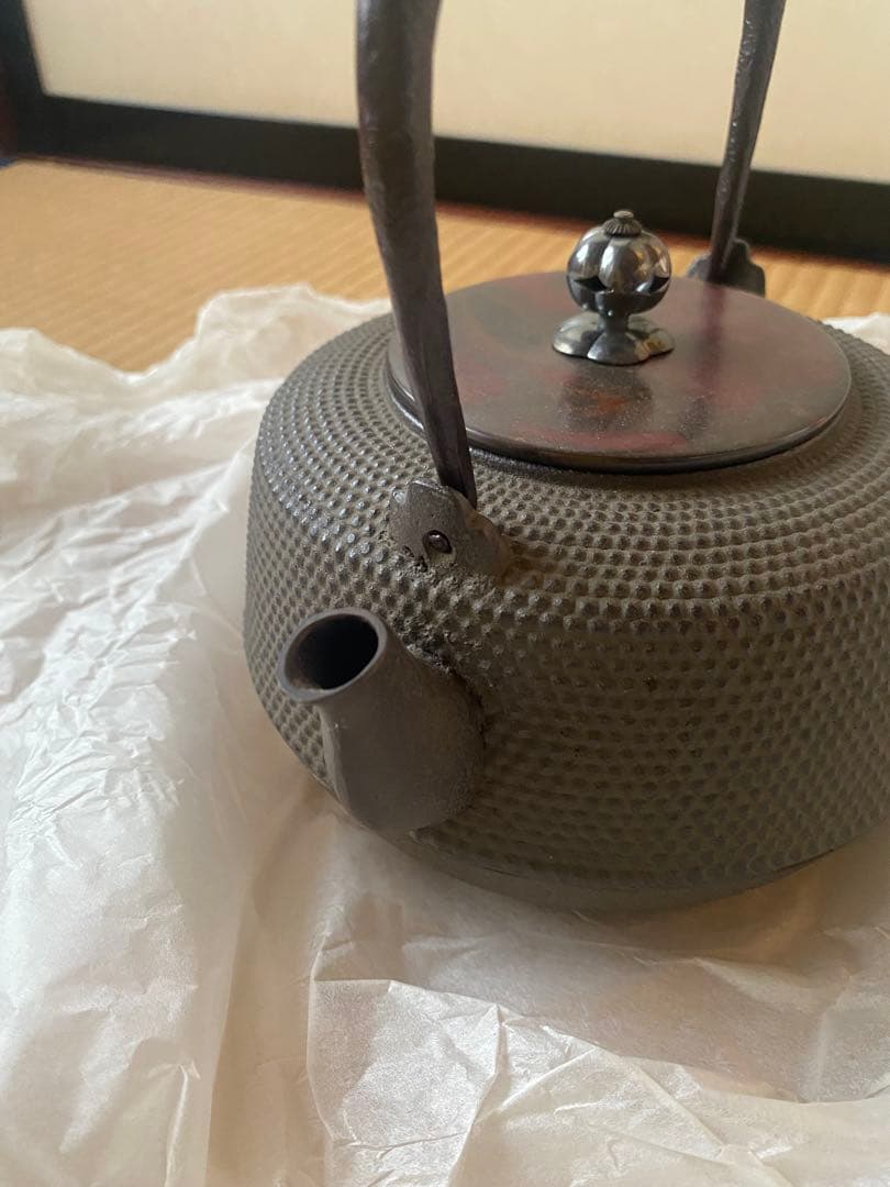 総アラレ　肩衝　鉄瓶