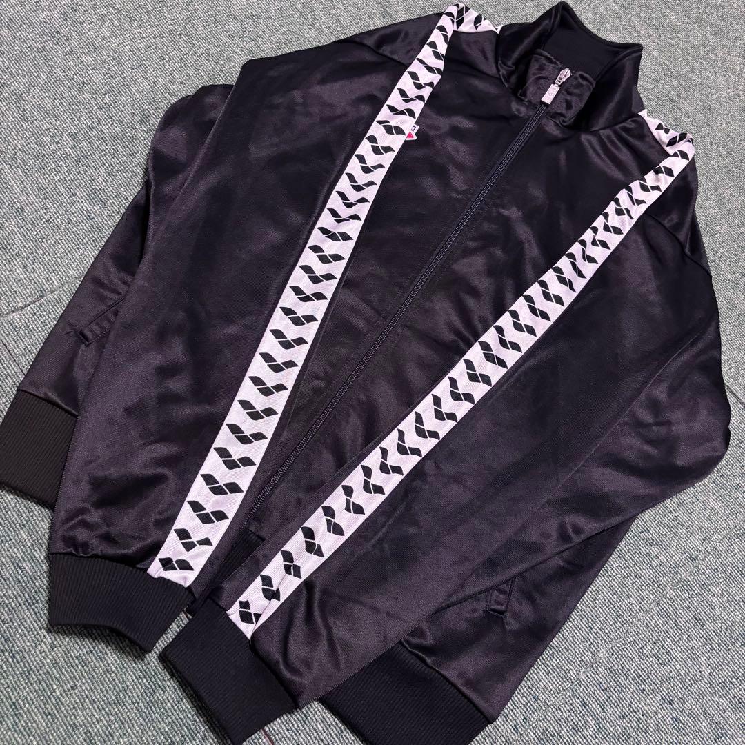 arena アリーナ　チームライン　セットアップジャージ　上下　水泳　Mサイズ