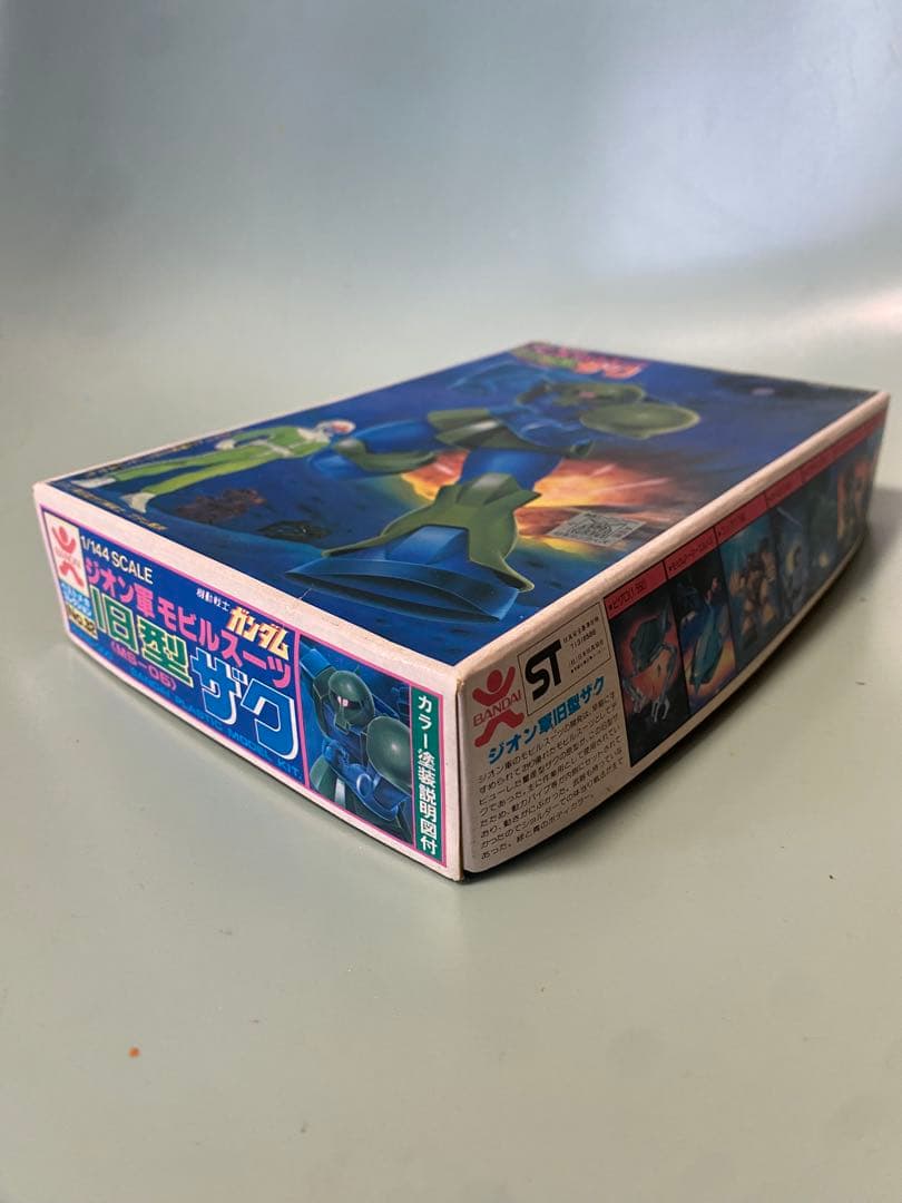 旧ザク　1/144 プラモデル バンザイマーク　未開封品