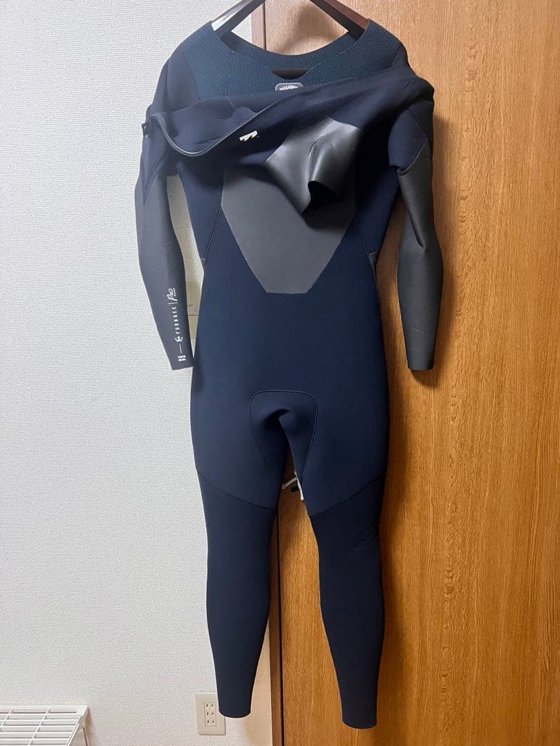 【新品未使用】BILLABONG WETスーツ L 日本製 フル　サーフィン