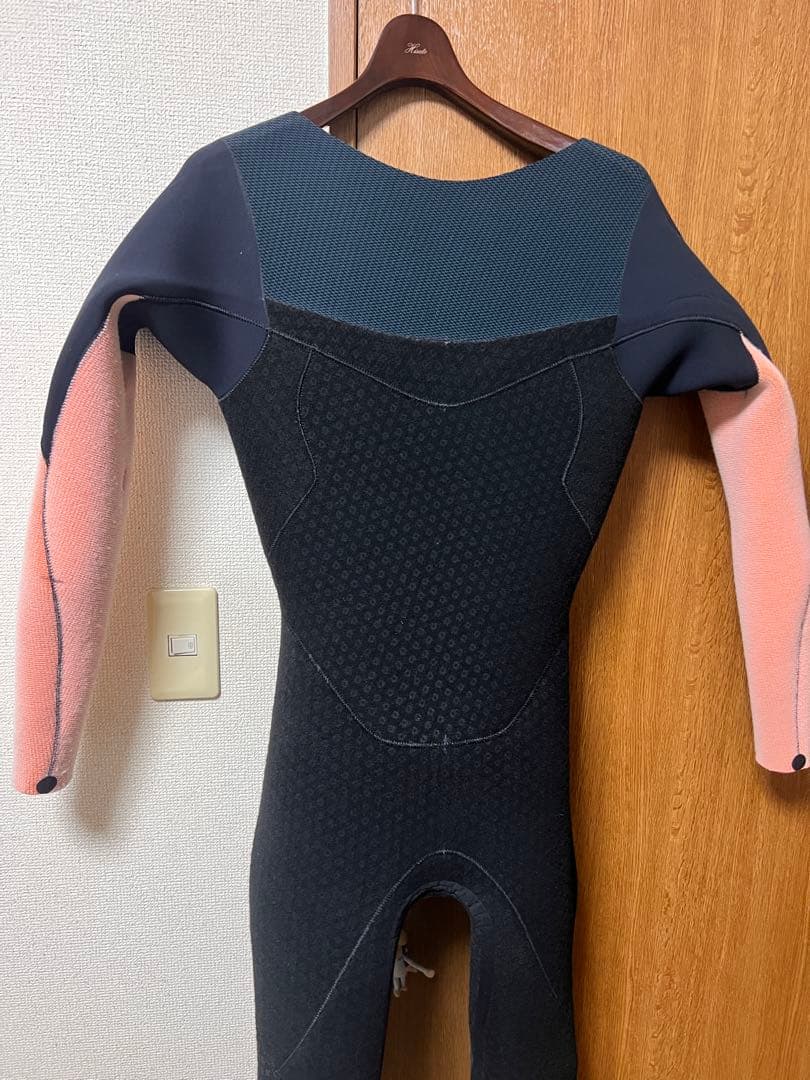 【新品未使用】BILLABONG WETスーツ L 日本製 フル　サーフィン