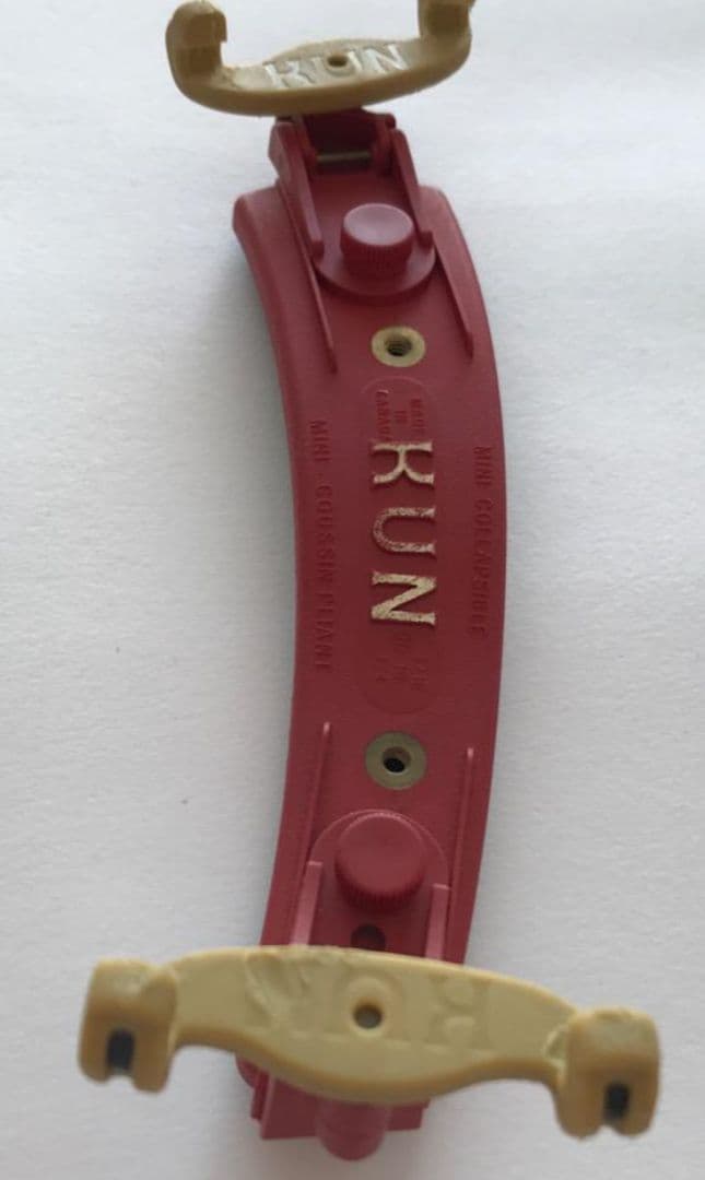 SUZUKI No.230 バイオリン 1/10 2010年、 肩当て　kun