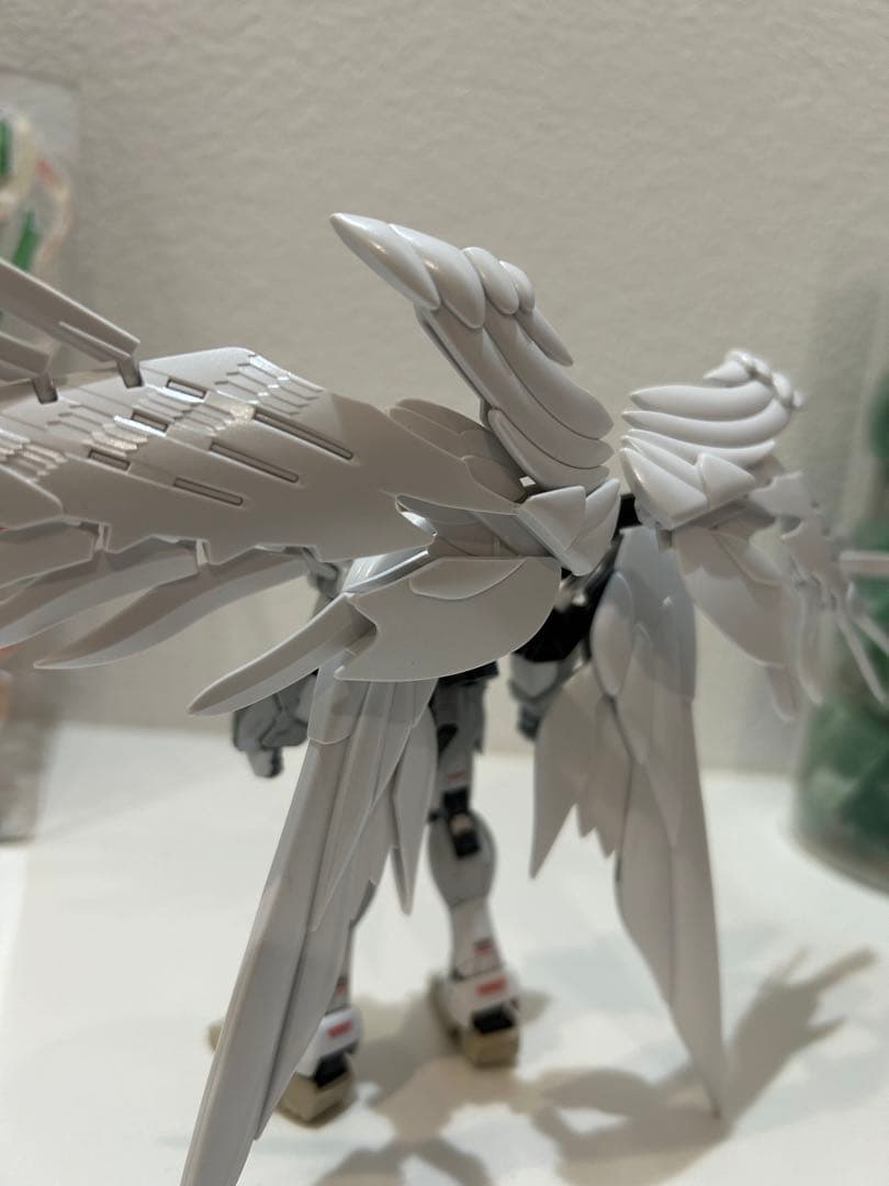 RG ウイングガンダムゼロ　EW 塗装完成品