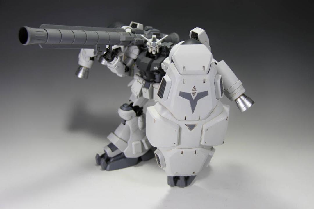[塗装済完成品]MG 1/100RX-78GP02Aガンダム試作2号機サイサリス