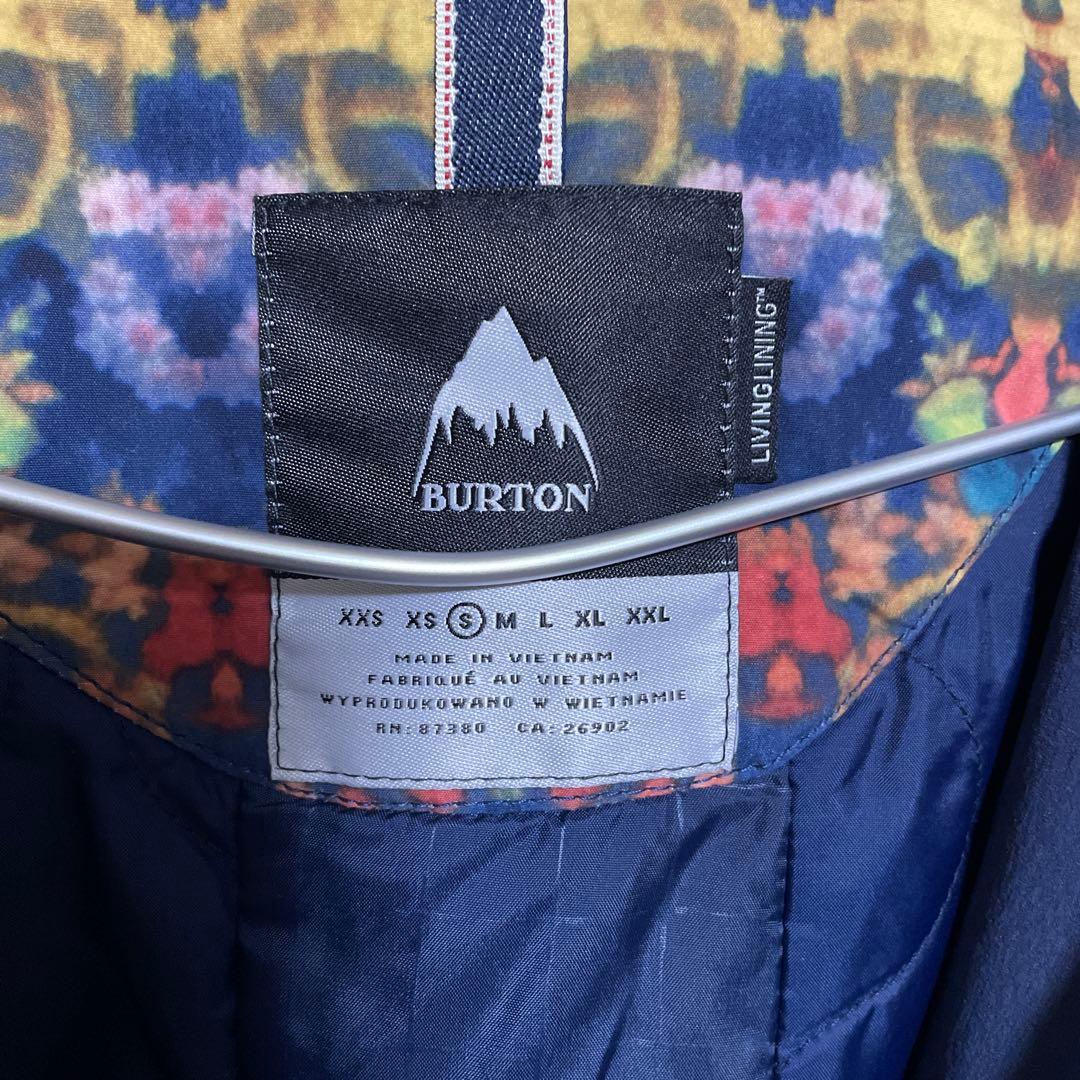 新品未使用　BURTON スノーボードジャケット S 女性用 レディース