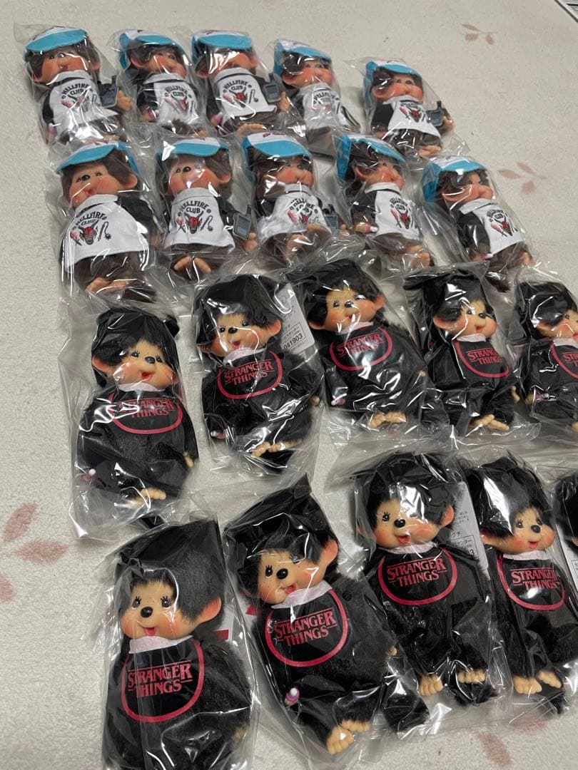 〈新品未使用〉モンチッチ キーチェーン ストレンジャーシングス コラボ