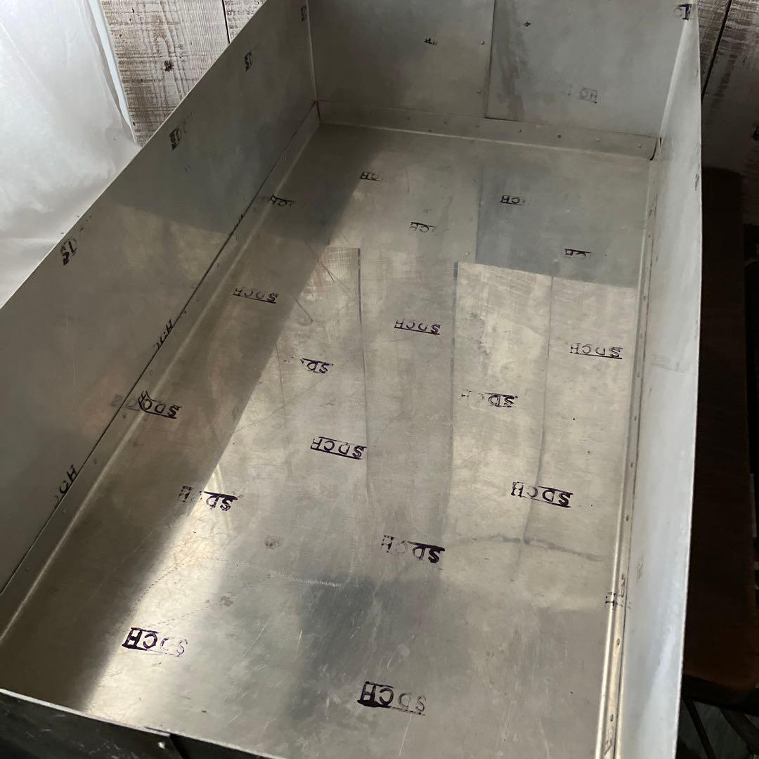 ヴィンテージ　リベット　アルミコンテナ　アルミBOX