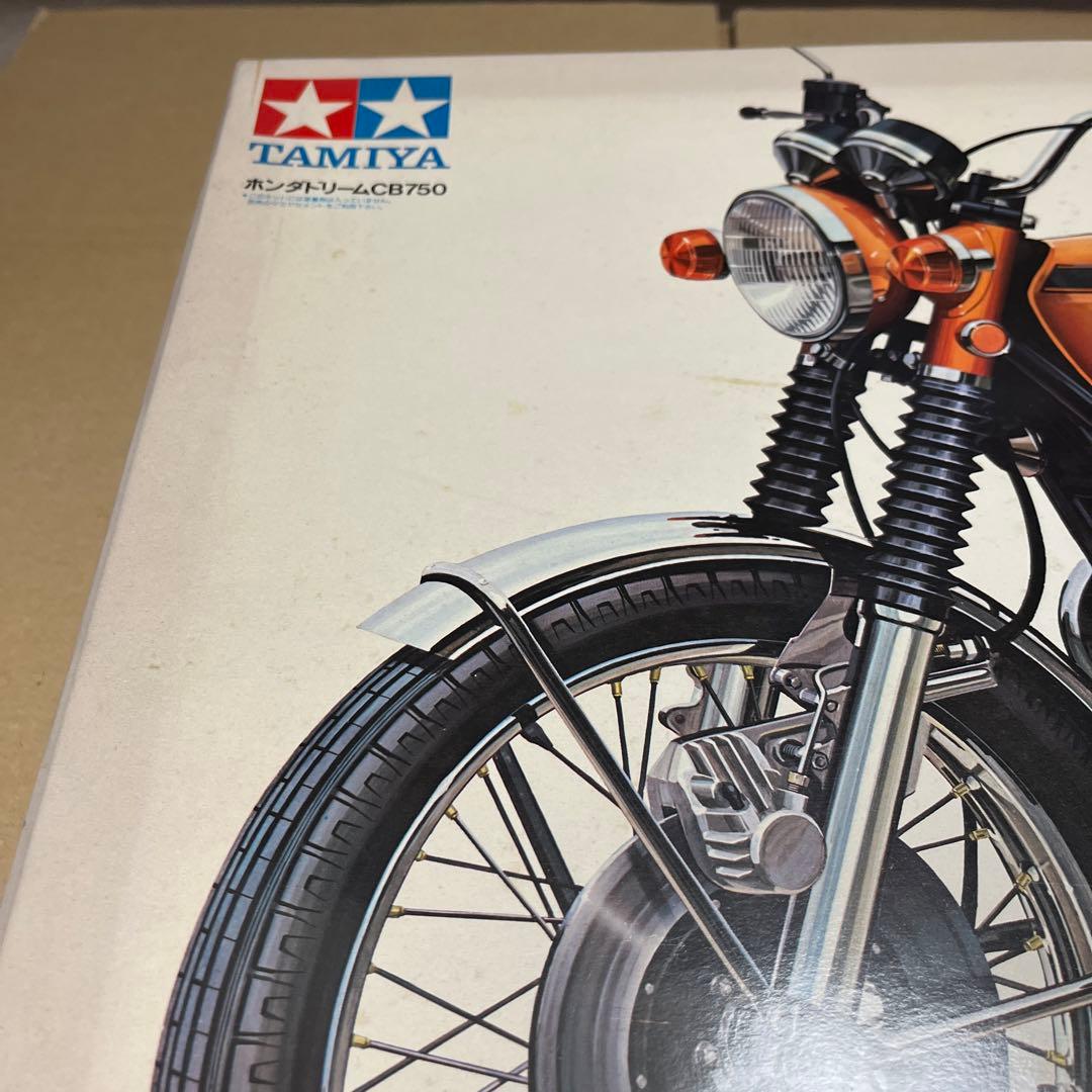 【未組み立て】タミヤ 1/6 ホンダ CB750 FOUR HONDA
