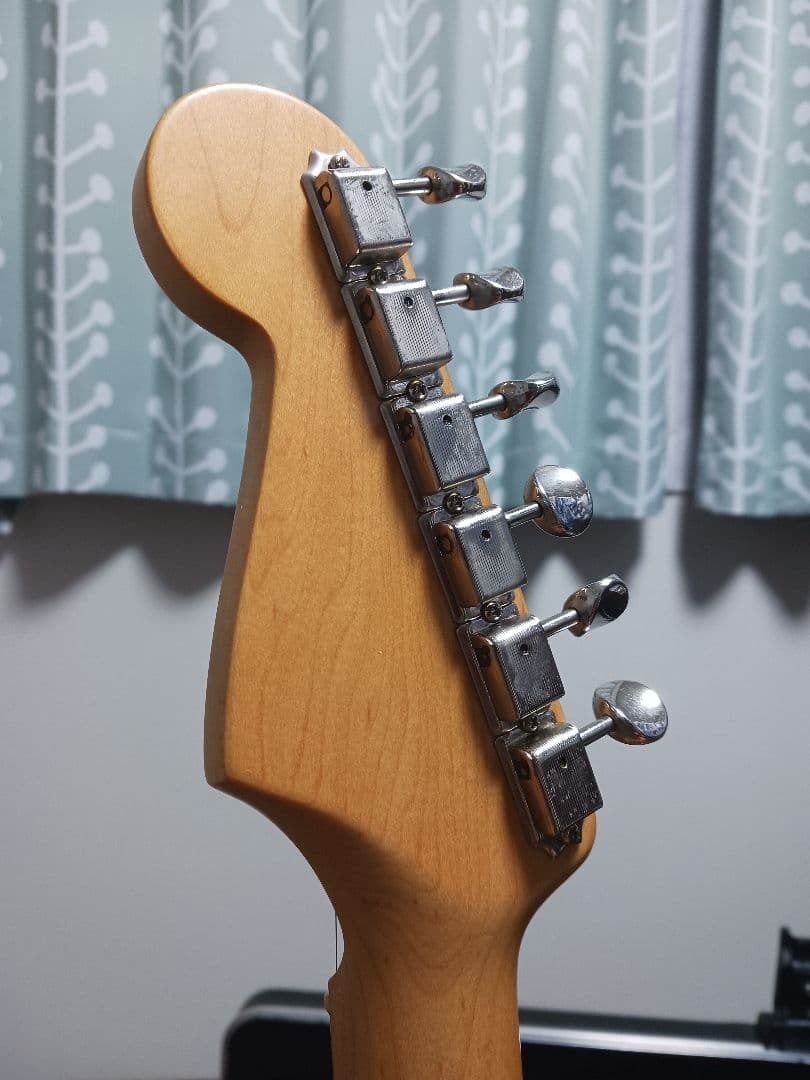 Fender usa Vintage Hot Rod ’50s 　グロスラッカー