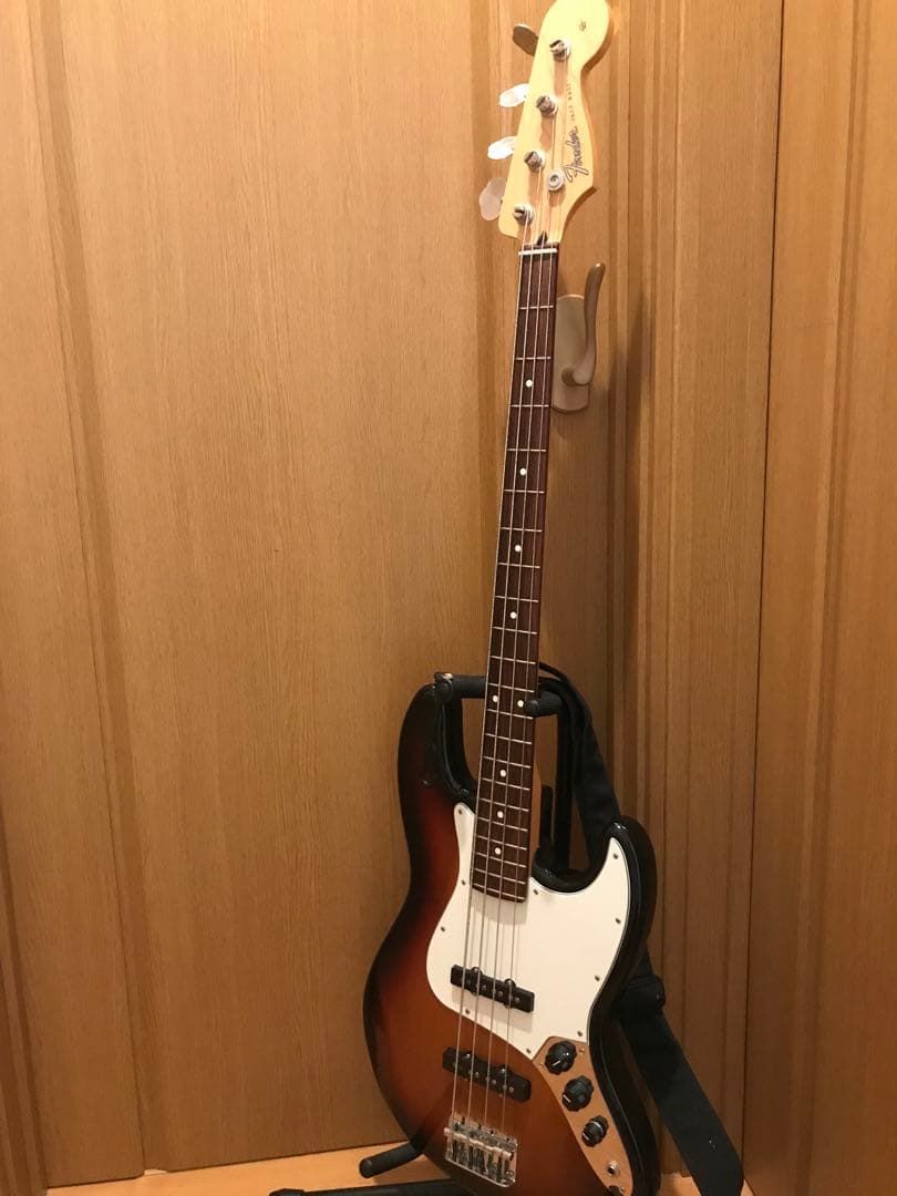 MADE IN JAPAN HYBRID II JAZZ BASS®