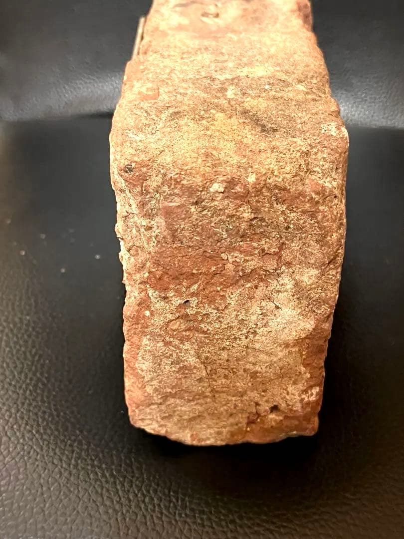 ビートルズ　キャヴァーンクラブ　LIVEハウス　解体レンガ5000分の1