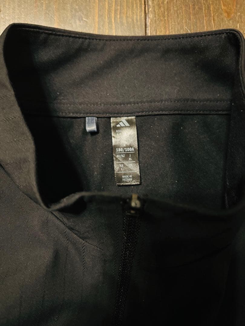 クラブハウスANTi COUNTRY CLUB アディダス